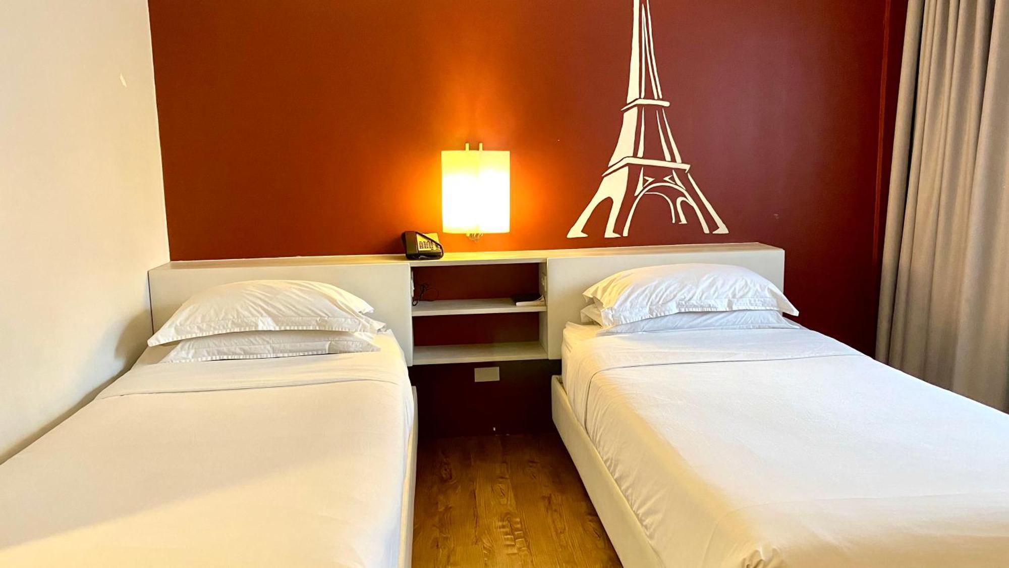 Circle Inn Hotel And Suites Баколод Экстерьер фото