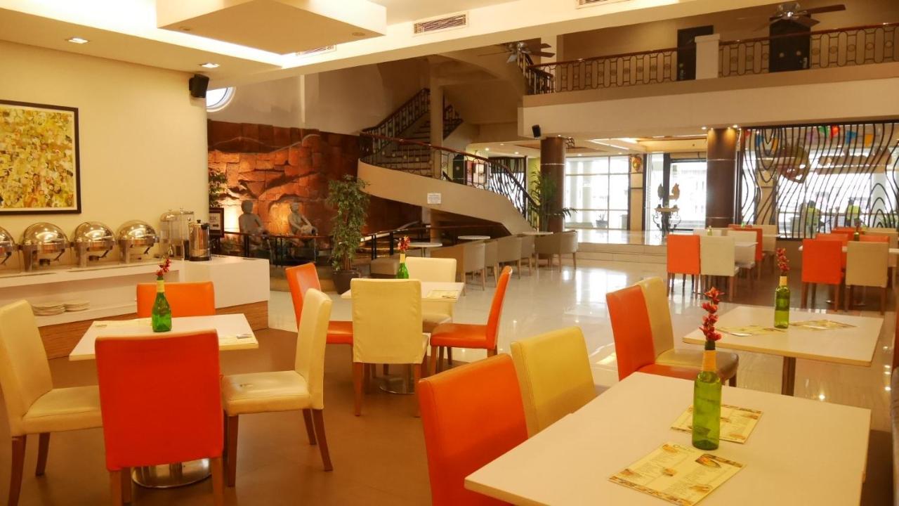 Circle Inn Hotel And Suites Баколод Экстерьер фото